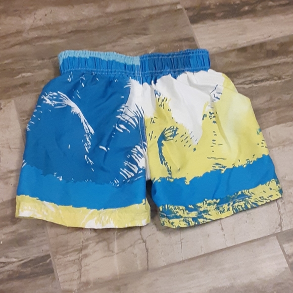 U.s. polo Association size 2T shark swim trunks - Picture 3 of 3